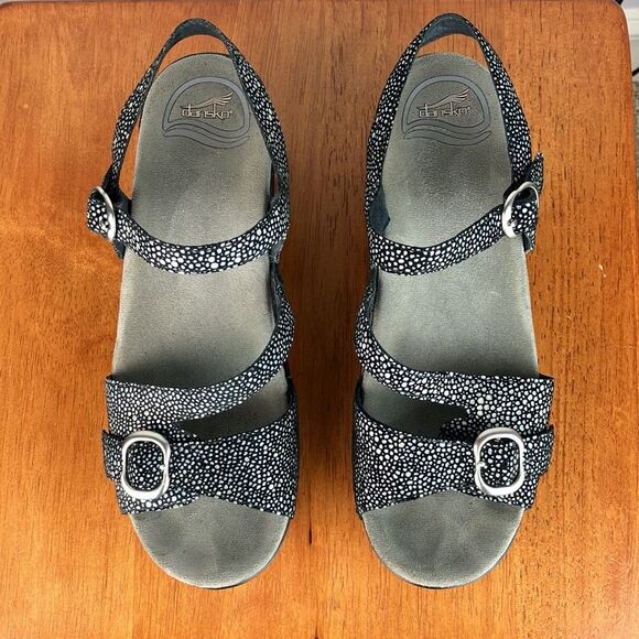Dansko SANDI Shagreen Black Leather Ankle Strap Sandals size EUR 39 US 8.5/9 - Picture 5 of 10